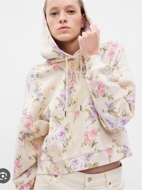 Gap × LoveShackFancy Floral Cropped Logo Hoodie & Sweatpant SET